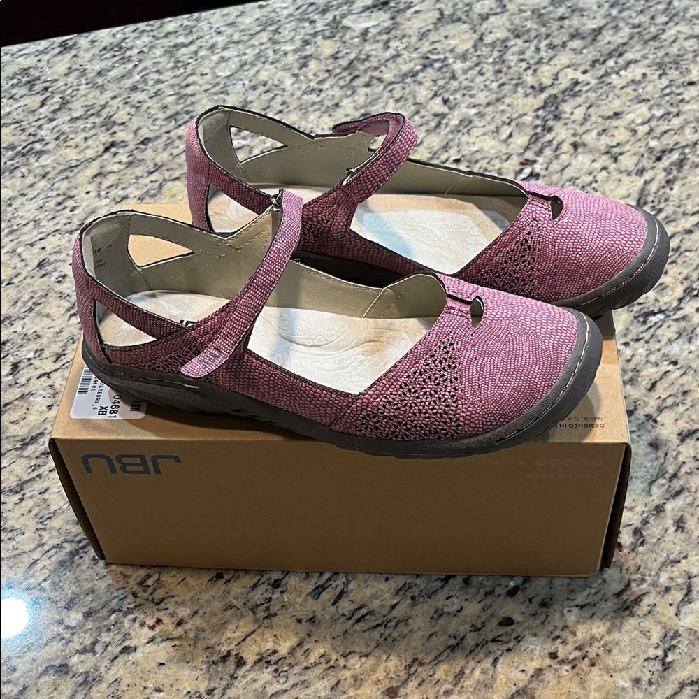 JBU Mauve Mary Jane Flats - Picture 5 of 10